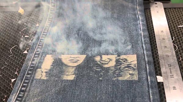 激光切割和雕刻在紡織行業(yè)有哪些應用？布料激光燒花(圖2)